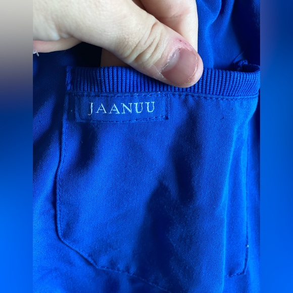 Jaanuu 4-Pocket Relaxed Essential Scrub Pants - Picture 5 of 6